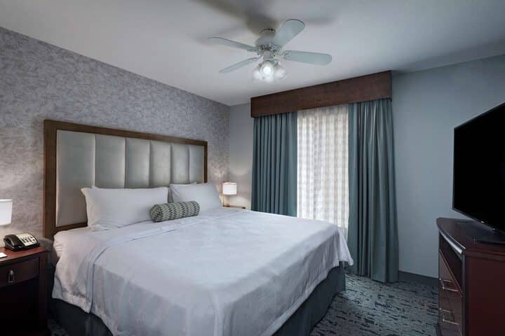 Room 10 of 46